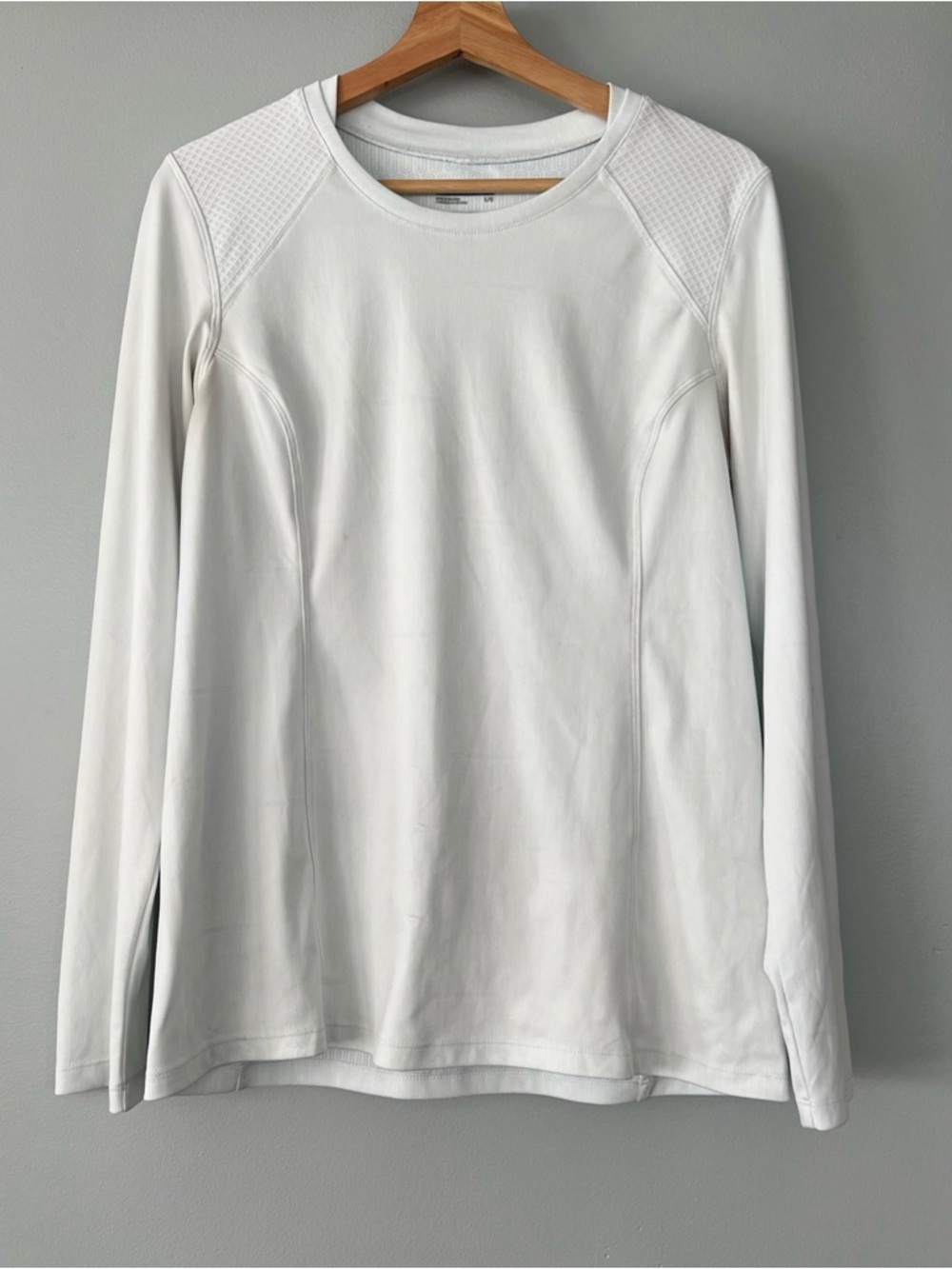 Columbia Light Blue and White Freezer Coil Performance Tee